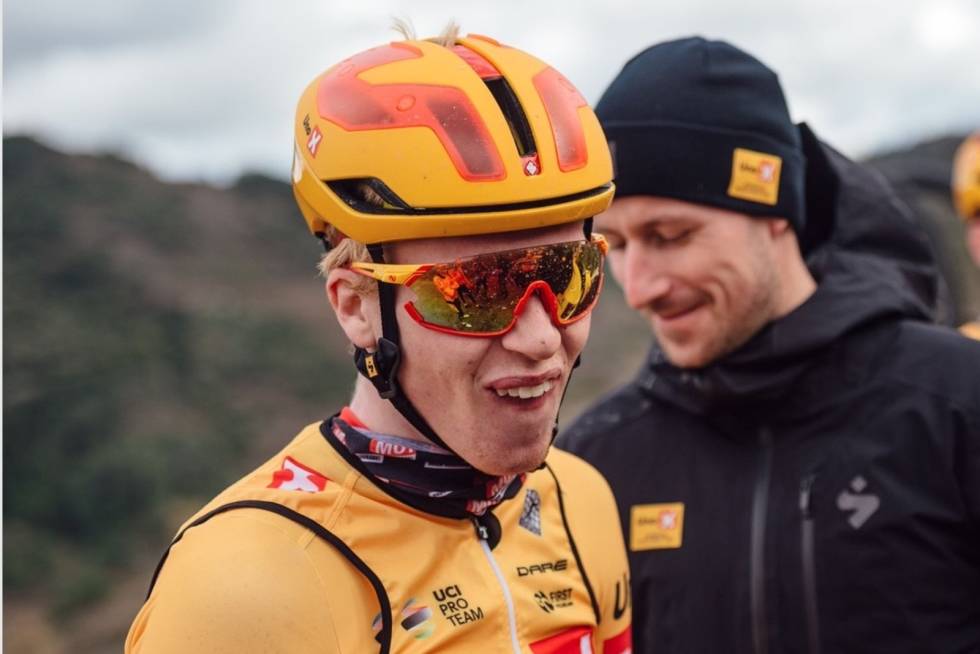 VET Å DISPONERE: Da Andreas Leknessund satte KOM i Tryvann, hadde han drahjelp de første fem minuttene. Det ga ham en litt roligere start og god disponering. Foto: Jan Brychta. Andreas Leknessund sykkel rekord tryvann
