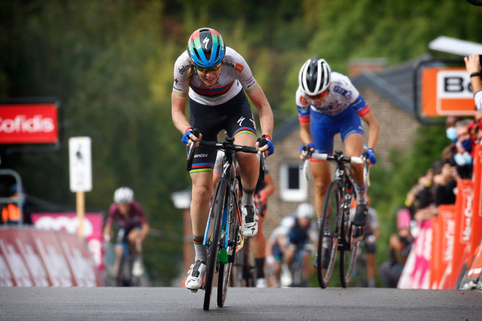 DRONNINGEN AV HUY: Anna van der Breggen har vunnet seks år på rad. Kan hun gjøre det igjen? Foto: Cor Vos anna van der breggen fleche wallonne