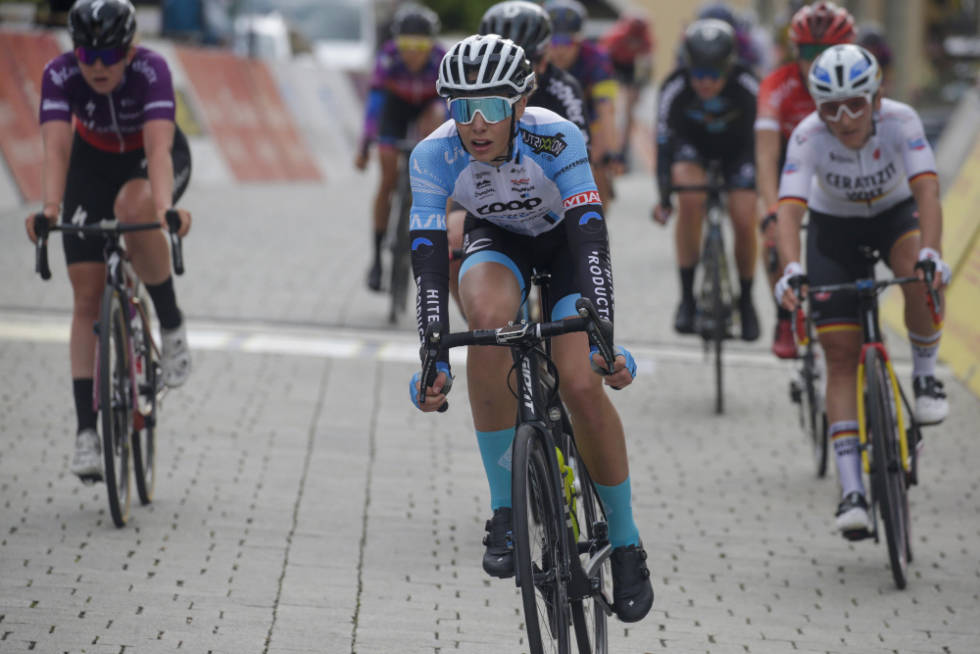 KASTET RETT I DET: Anne Dorthe Ysland har fått teste seg i mange ritt med tøff motstand denne sesongen. Foto: Cor Vos anne dorthe ysland, vm i flandern, u23