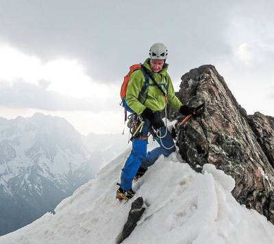 ERFAREN: 59 år gamle Brad McMillan jobber stadig med å korte ned på lista over fjelltopper han vil klatre. AoRaki-New-Zealand-2