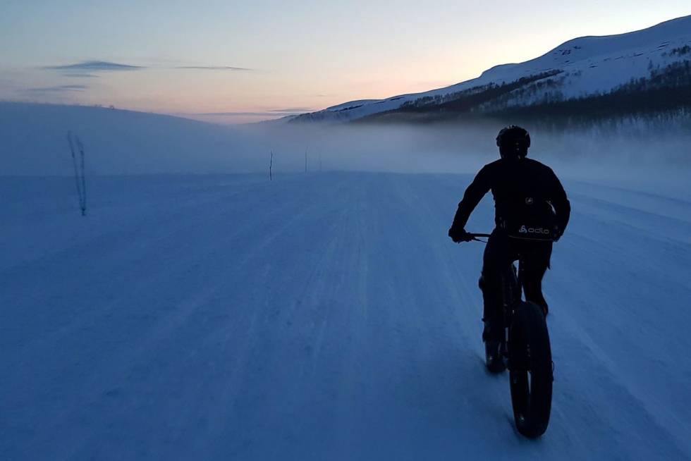 Langløpet i Alta lover store naturopplevelser over en distanse som skal være et mestrinksmål for folk flest så vel som eliten. Foto: Arctic Alta Fatbike Arctic Alta Fatbike