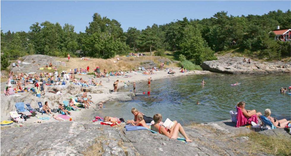 Stølsvika og Tangen er flotte badesteder som det er lett å sykle til fra Arendal sentrum. Foto: Arendal Turistkontor Arendals-Turområder-Arendal-turistkontor-3