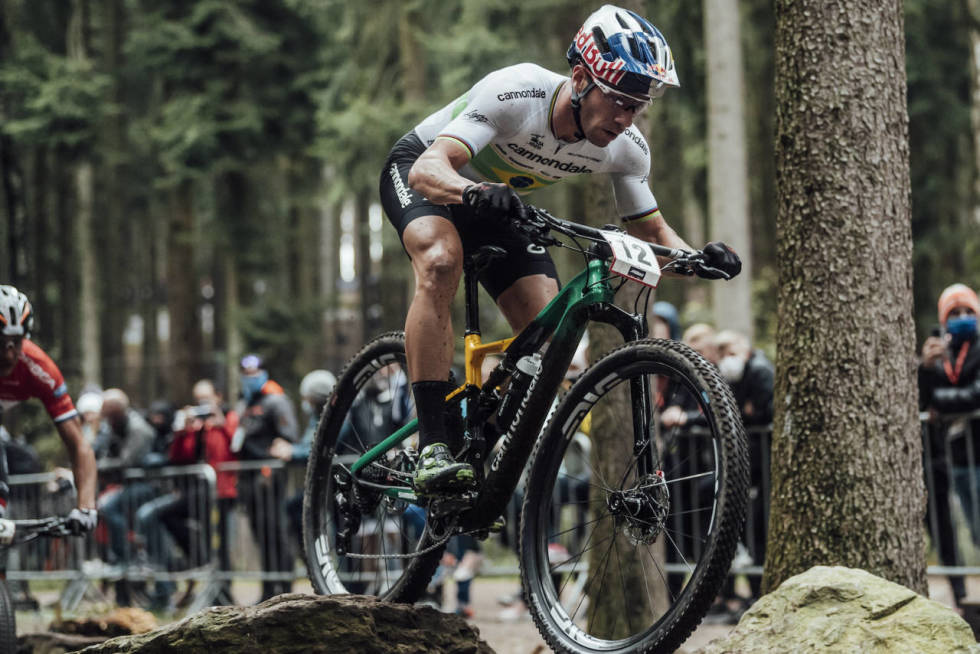 MED LEFTY: Cannondales unike dempergaffel har vært på markedet i sin ett-beinte form i over 20 år. Siste generasjon, Ocho vekker fortsatt oppsikt. Henrique Avancini sin Cannondale Scalpel