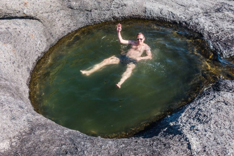 BADEKAR: Store jettegryter som vi ser i dag stammer antakelig fra forrige istid. Foto: Jon Olav Larsen jettegryta i lofoten