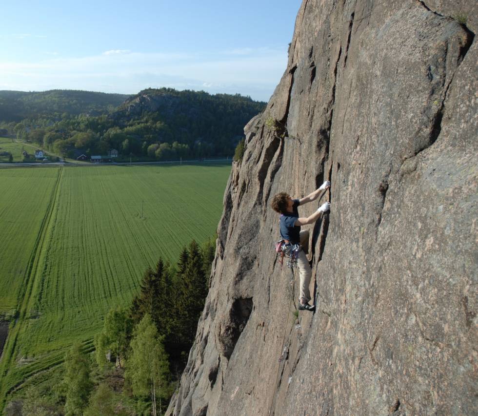 Utsikt: Rein Leidal på Prismaster (6-) på Hallinden. Foto: Dag Hagen bohuslän hallinden prismaster rein Leidal