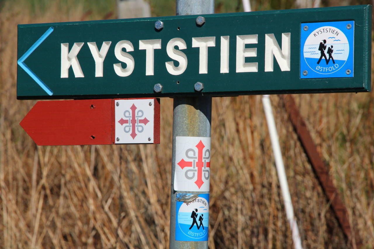 borgleden kyststie KYST-ETAPPE: Deler av turen går langs strender, brygger og mariner. Foto: Øyvind Wold