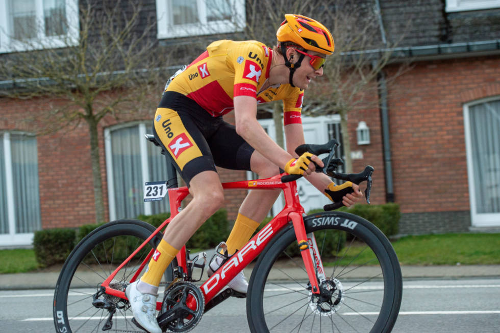 OUTSIDER: Markus Hoelgaard leverte over all forventning i E3. Nå må han regne med at det er større forventninger i tiden fremover. Foto: Mario Stiehl brabantse pijl 2021 markus hoelgaard uno-x pro cycling