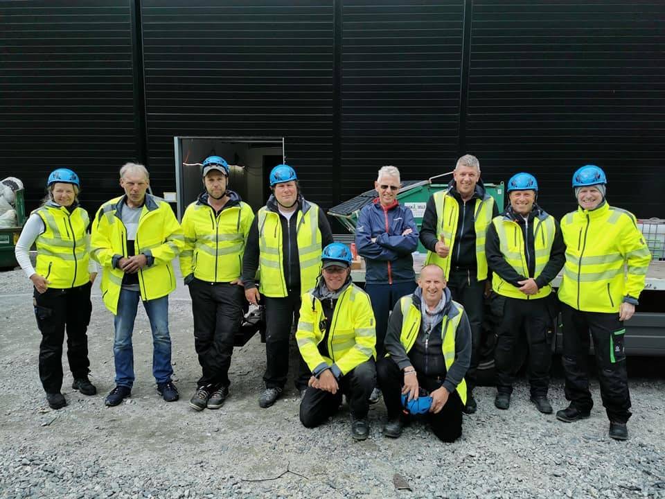 ENDELIG: Tor Helge Skretting (uten hjelm) får endelig oppfylt drømmen om velodrom i Norge. tor helge skretting velodrom sola