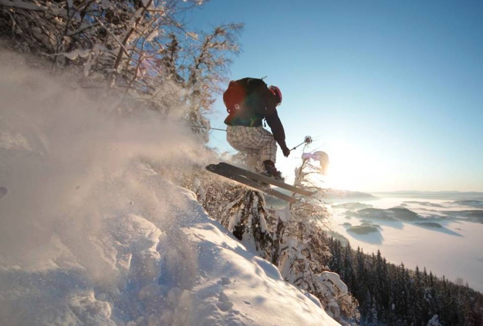 SKIKJØRING PÅ KROKSKOGEN: Noen ganger er det helt ok å droppe fjellet og dra til skogs. Her fra Krokskogen. Foto: Matti Bernitz Pedersen skikjøring på krokskogen
