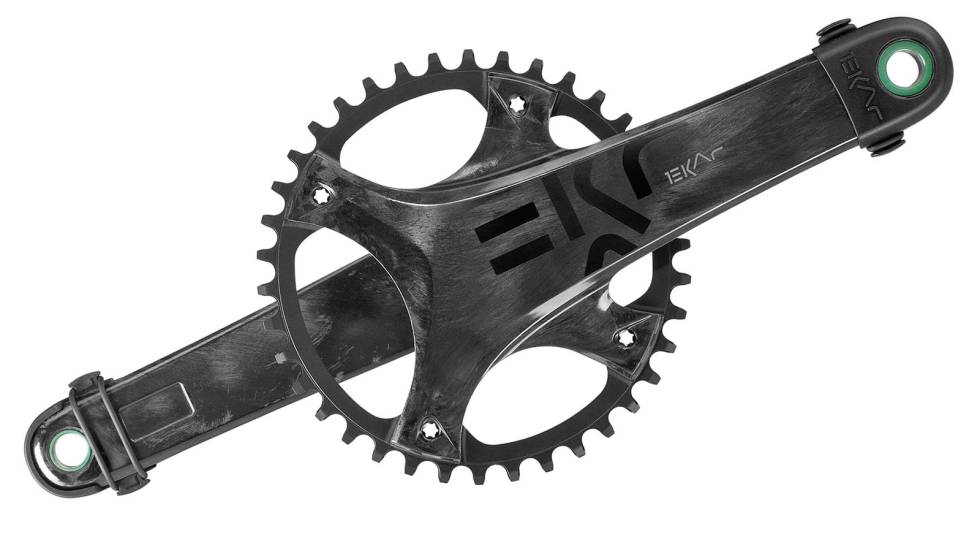 KRANKEN: Selve krankarmene er laget i UD-karbon. Tannhjulet i aluminium. Campagnolo Ekar