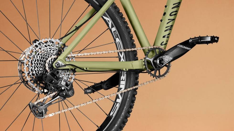 KORT: Bakenden på Canyon Stoic er holdt kort for å bevare lekenhet. canyon stoic hardtail