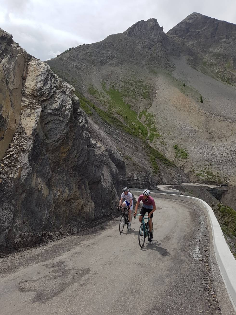 EROSJON: Toppen av Col de Champs er et geologistudium verdt. Foto: Lars Lundby champstoppgrus40