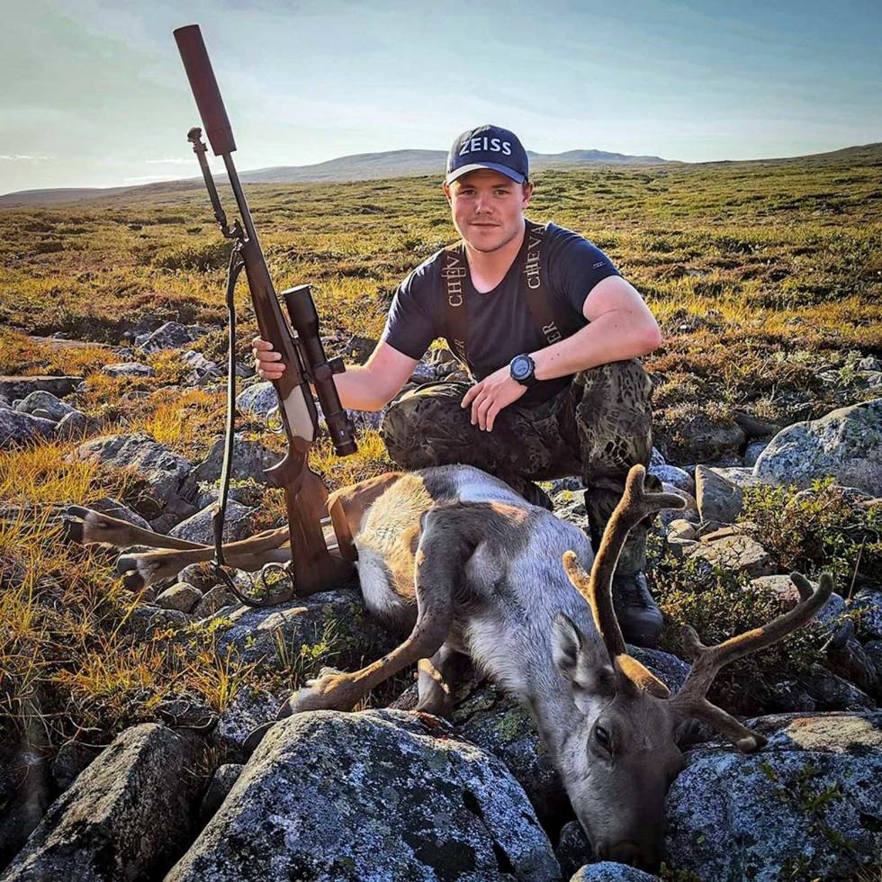 @christofferbaraas: Høstens flotteste eventyr er like rundt hjørnet! Hva passer vel bedre enn et tilbakeblikk på fjoråret? Vi sees i Snøhetta-området! #baraashunting #jeger #deerhunting #hunt #mittjegerliv #hunting #norgesjegere #realturmat #jegerno #jaktlaget christofferbaraas