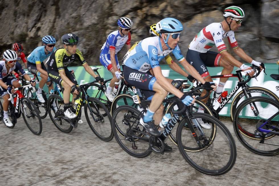 PÅ FACTOR: Dan Martin syklet årets Spania rundt på sin Factor Ostro. Han kom på fjerdeplass sammenlagt og tok en etappeseier. Foto: Corvos Dan Martin Vueltaen 2020