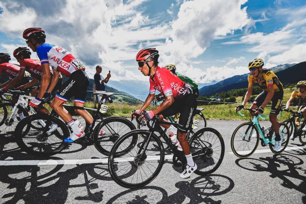 BRØT: Nairo Quintana sto av Critérium du Dauphiné med en kneskade. nairo quintana