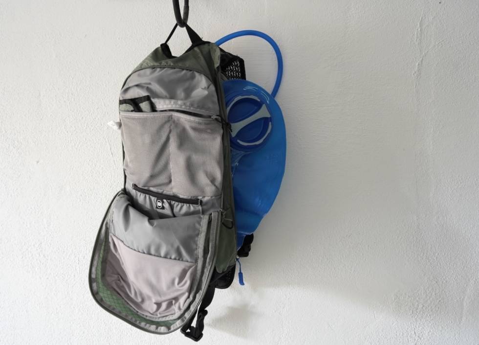 SUPER BLÆRE: Camelbak er bransjeledere når det kommer til vanntanker i sekker. Den medfølgende Crux-blæra rommer 3 liter og har super slange. Camelbak MULE pro 14