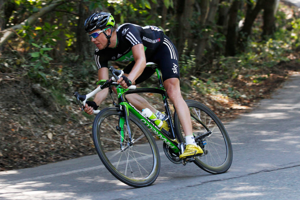 FRYKTLØS: Ned fra Côte de Pramartino kjører Edvald det remmer og tøy kan holde. Foto: Cor Vos edvald boasson-hagen, tour de france, pinerolo(3)