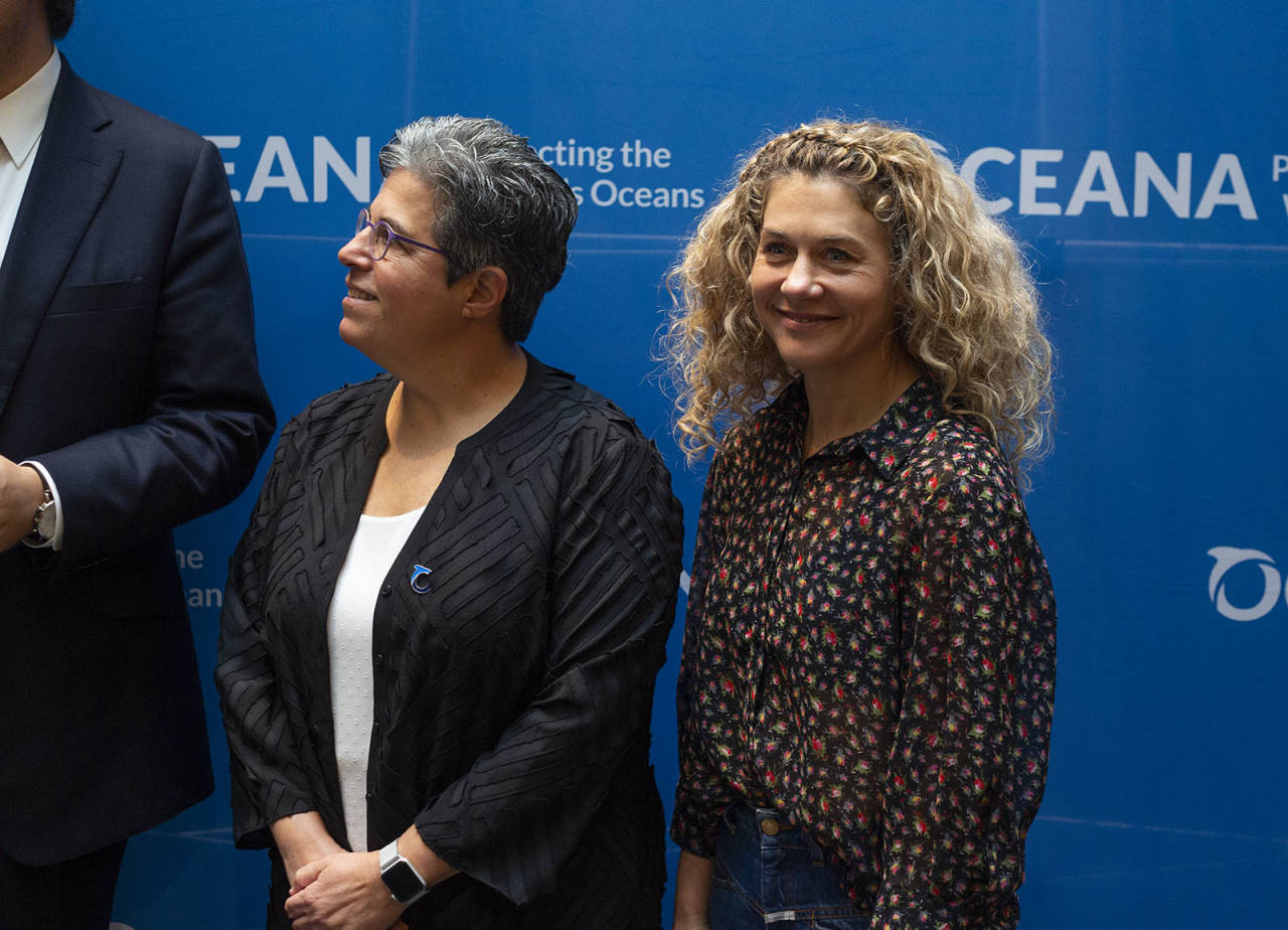 Denne ble havkonferansen Our Ocean arrangert i Oslo. Her er Cecilie Skog med Jacqueline Savitz fra Oceana. Foto: Elin Fjelldal Denne ble havkonferansen Our Ocean arrangert i Oslo. Her er Cecilie Skog med Jacqueline Savitz fra Oceana. Foto: Elin Fjelldal