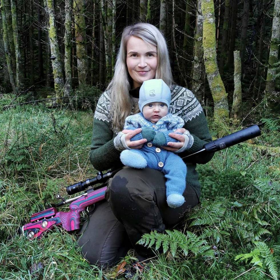 @elisabethidland_: Vi trives best ute, hjortejakt i dag. Losen tok feil vei, men fint likevel elisabethidland