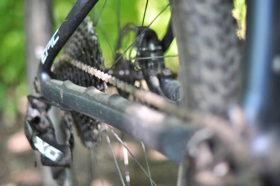 STILLEGÅENDE: Specialized sine kjedestagsbeskyttere med Toblerone-fjell gjør sykkelen stillegående. kjedestagsbeskytter EPic EVO
