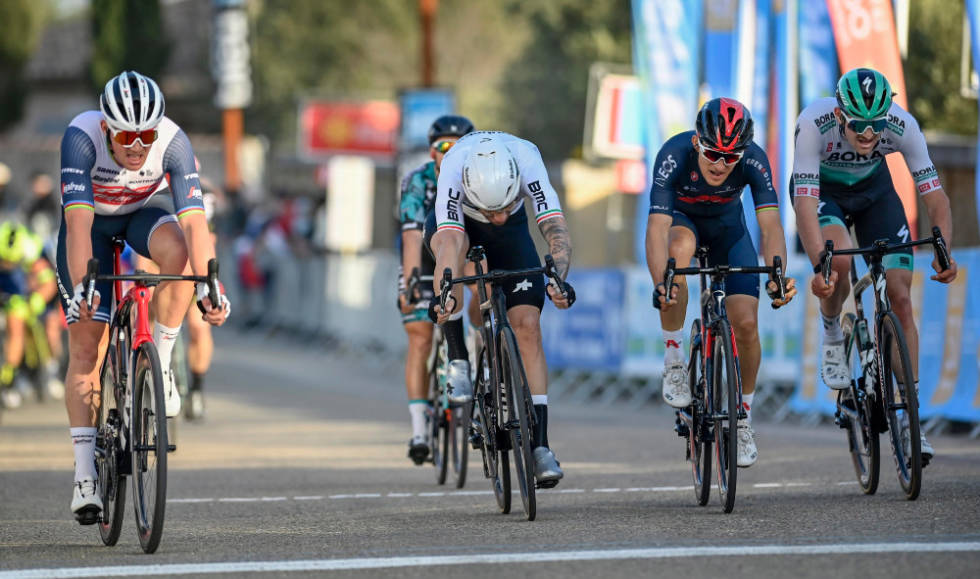 DE NEST BESTE: Tidligere verdensmester Mads Pedersen tok tredjeplassen på etappen. Foto: Cor Vos etoile de besseges - mads pedersen - michal kwiatkowski