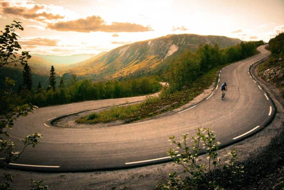 LANG DAG: Skal du evereste bør du belage deg på å sette av en hel dag. Illustrasjonsfoto: Henrik Alpers. everesting-rødberg