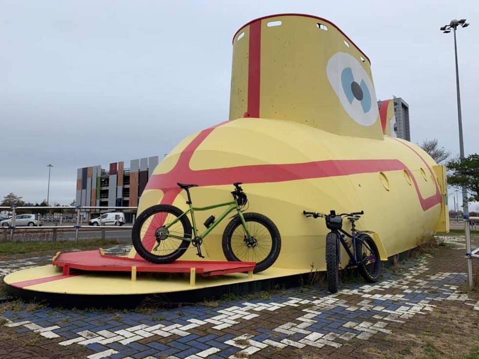 LIVERPOOL: En Yellow Submarine inspirert teksten til en sang av en ikke ukjent britisk popgruppe. Foto: Ron Phelan Fat Viking Global Edition