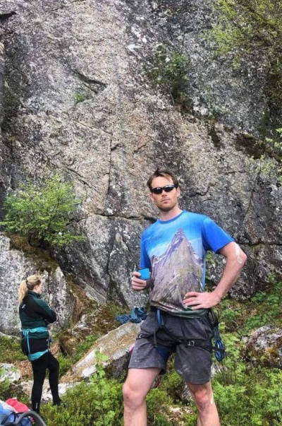 DIRTBAG: Magnar Musum har svært mye erfaring som skiboms. I disse dager er han i full gang med å utvide til klatreboms – eller dirtbag som det heter. Foto: Privat Film Tur Magnar Musum