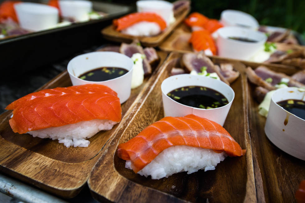 Ferskmat: Det meste av fisken ble sluppet ut i elven igjen, men av og til ble det ferskmat på bredden. Fiske-i-Alaska-7