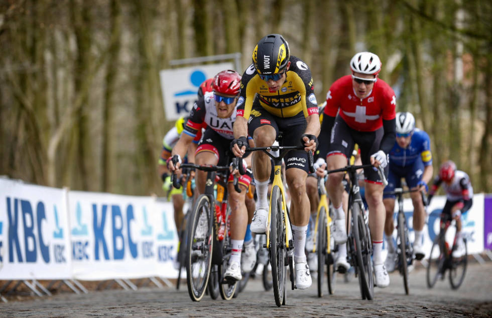 TONEANGIVENDE: Wout van Aert var sterk i Gent-Wevelgem. Foto: Cor Vos flandern rundt wout van aert
