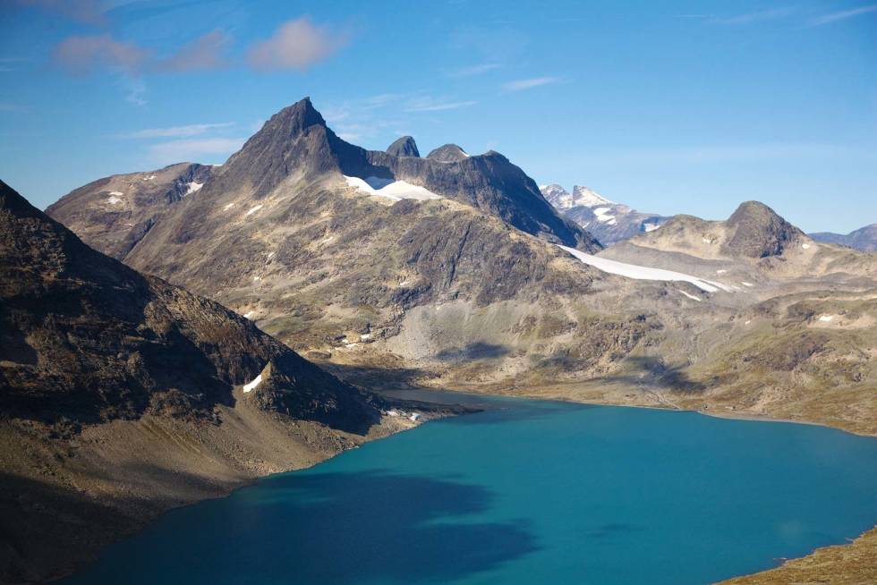 FULL DAG: Falketind krever at du står opp tidlig og er fjellvant. Bilde: Morten Helgesen Fottur-Falketind