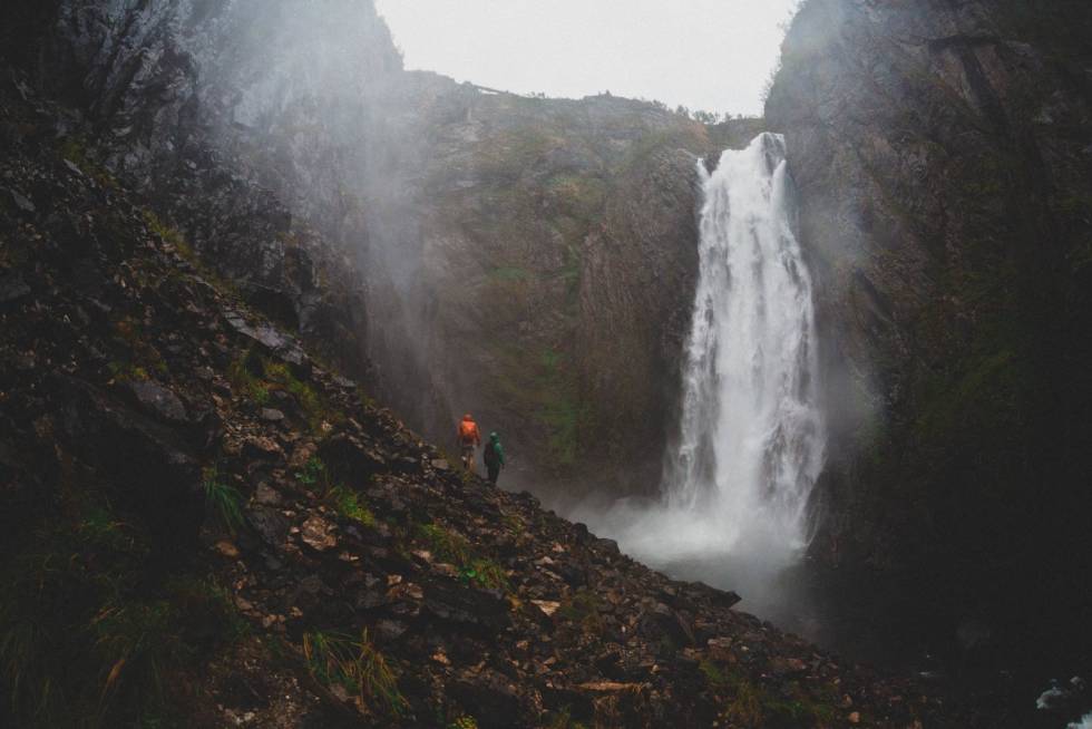 VØRINGSFOSSEN: Vøringsfossen har et vertikalt fall på 145 meter, og totalt fall på 182 meter. Foto: Kristoffer H. Kippernes Fottut-Måbødalen-11