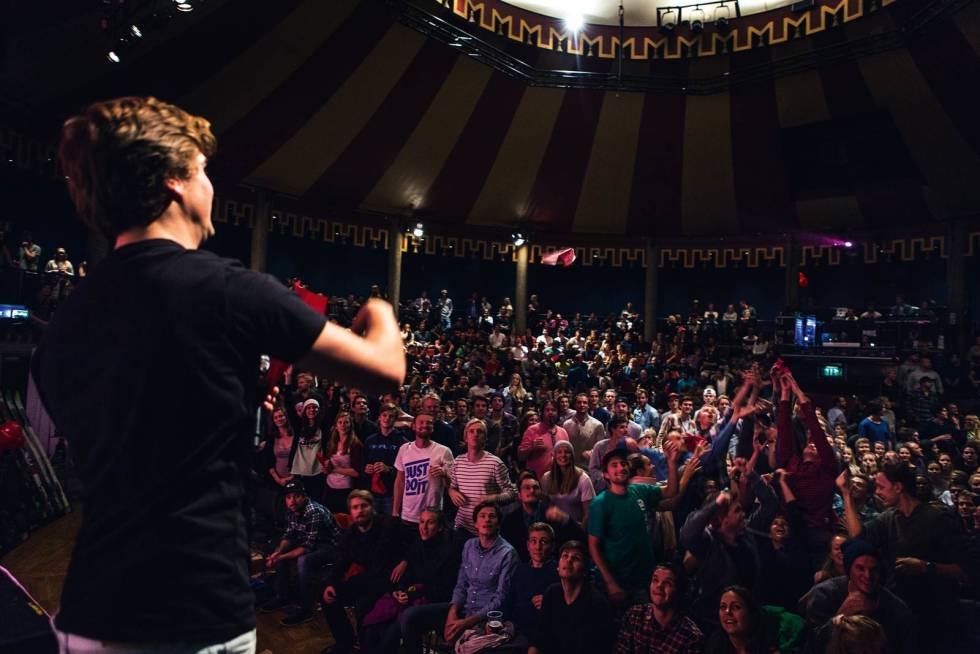 FÆRRE BILLETTER: Koronapandemien gjør at det ikke blir like fullt på Samfundet i Trondheim som vi er vant til, men stemninga blir minst like bra. Bilde: Kristian Buvarp Fri-Flyt-Film-Tour-2020-2