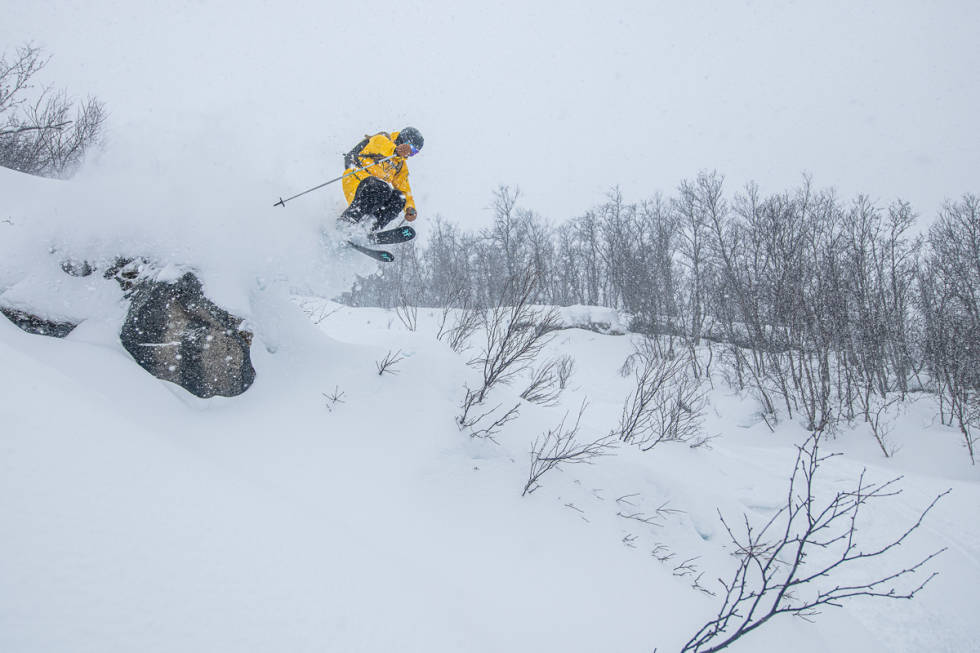 GODE DAGER: Frikjøringsski fins i mange varianter, som aller er laget for de fineste nedoverdagene. Dette er fra Fri Flyts skifest i Hallingskarvet skisenter. Foto: Vegard Breie frikjøringsski