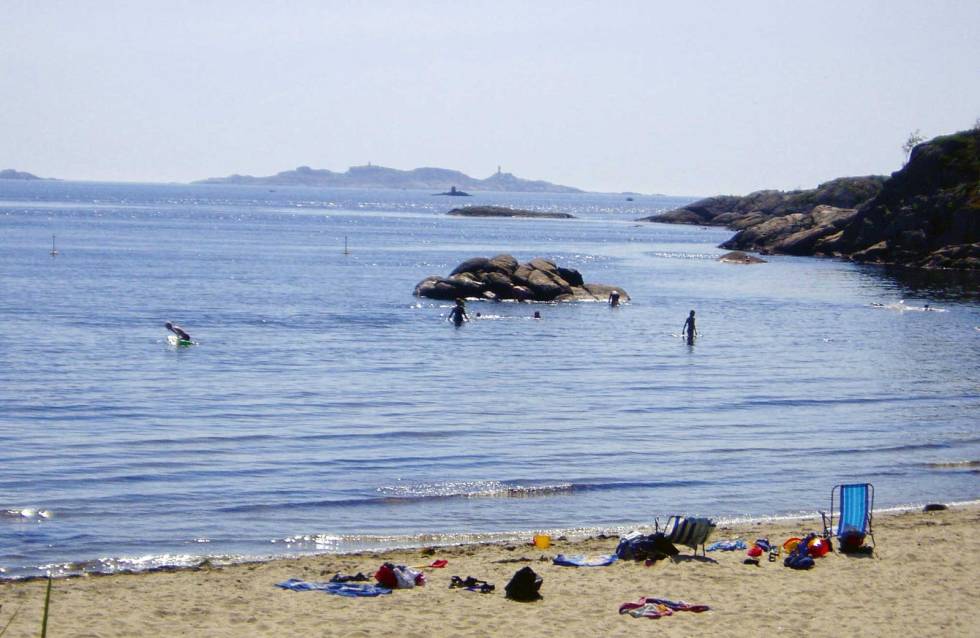 Lorden er en av flere flotte sandstrender i Furulundenområdet i Mandal. Foto: www.lindesnesregionen.com Furulunden-og-Mandal-Lindesnesregionen-4