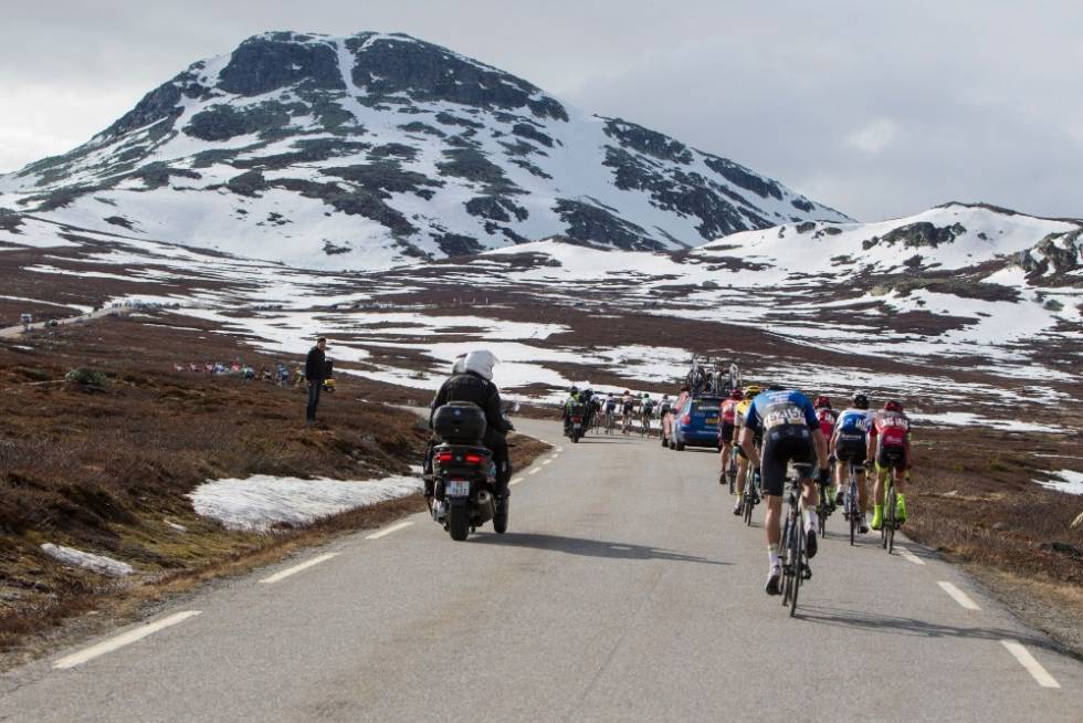 TOUR OF NORWAY: Herrenes utgave av Tour of Norway har ved to anledninger gått over Gaustatoppen, i 2015 og 2016. Foto: Cor Vos gaustatoppen ladies tour of norway battle of the north 2022