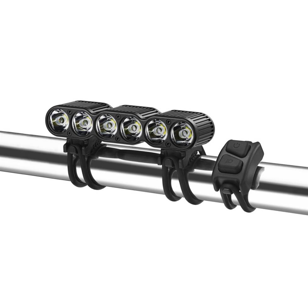 LYSORKESTER: Med sine 4000 lumen bør Gemini Titan ha nok lys for de fleste. gemini titan 4000 sykkellykt