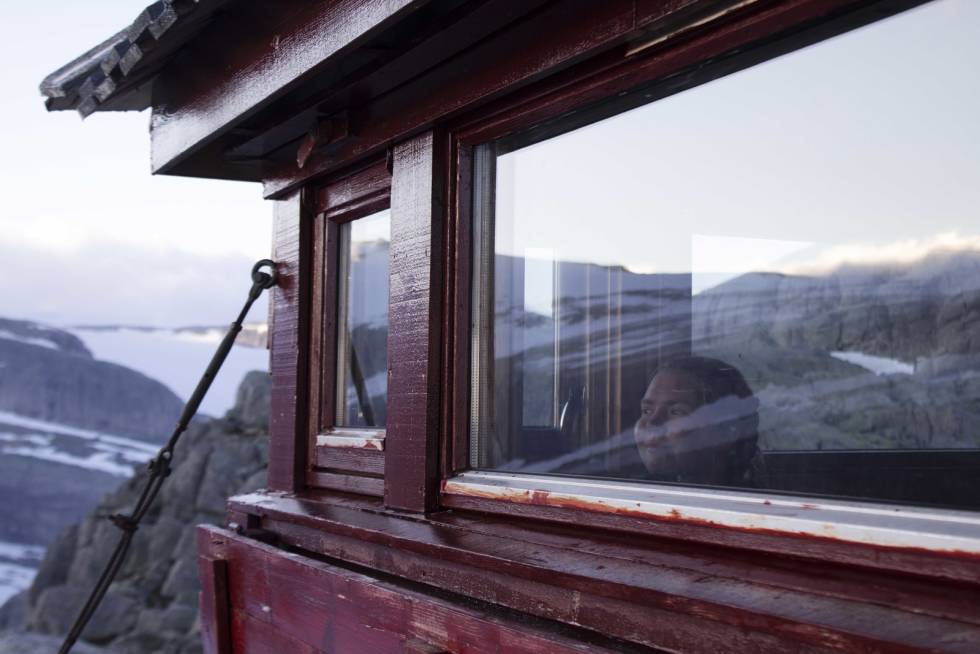 INNENFRA OG UT: Utsikten må bare nytes. Foto: Sunniva Sørheim gjegnabu utsikt