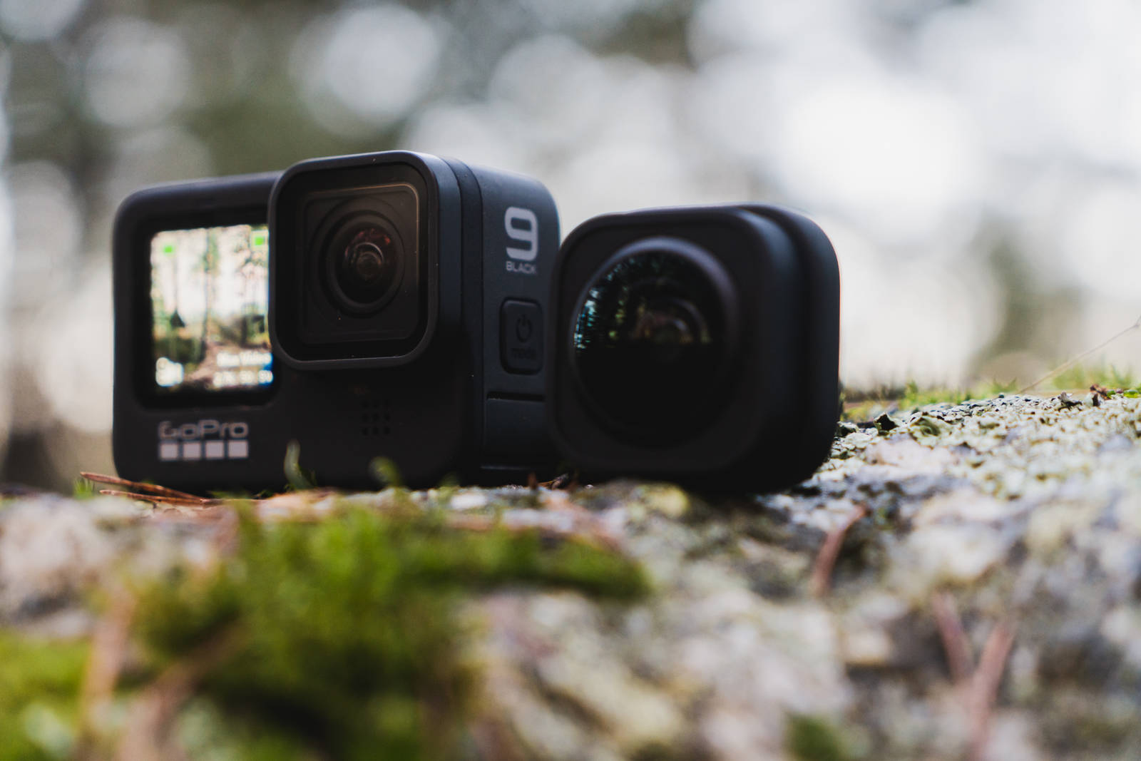 STANDARD V.S. MAX: Nytt for GoPro 9 er at du kan ta av objektivet og bytte til for eksempel vidvinkelobjektivet Max Lens Mod. Bilde: Christian Nerdrum Max Lens Mod og standard objektivet til GoPro9