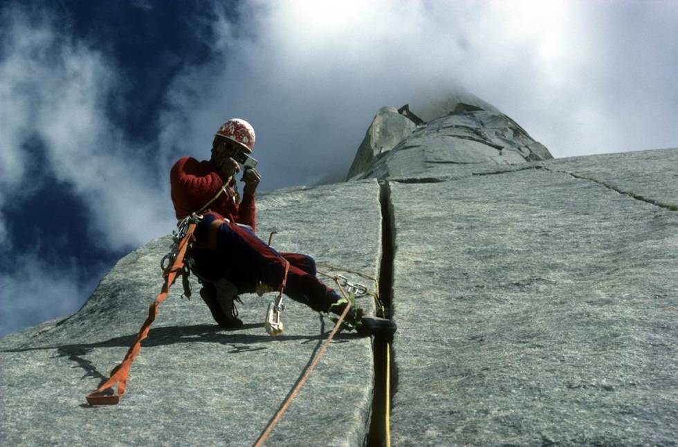 Idyll: «Smil». Nydelige forhold til de første dagene. Før uværet satte inn. Dag Kolsrud tar bilde. Foto: Stein P. Aasheim Great-Trango-klatring-10
