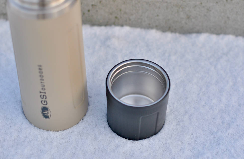 STOR KOPP: Spesielt til kakao og suppe er det digg med en ganske stor kopp GSI Glacier 1 liter vacuum bottle