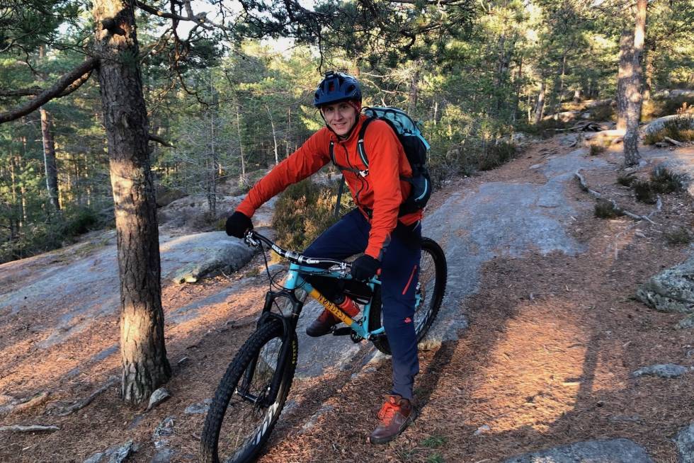 Håvard Mageli på piggfri barmarkstur i Grønliåsen og Østmarka i januar. Foto: Anette Bastnes Grønliåsen Østmarka stisykling i januar