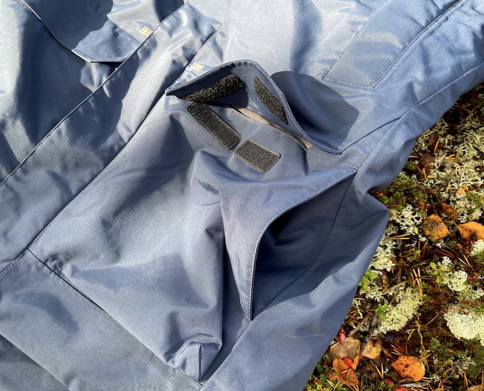 Behag: Nede er det doble lommer. De innerste, som klart er myntet på å varme hendene, har fleecefór. Helly Hansen Arctic Ocean parka doble lommer