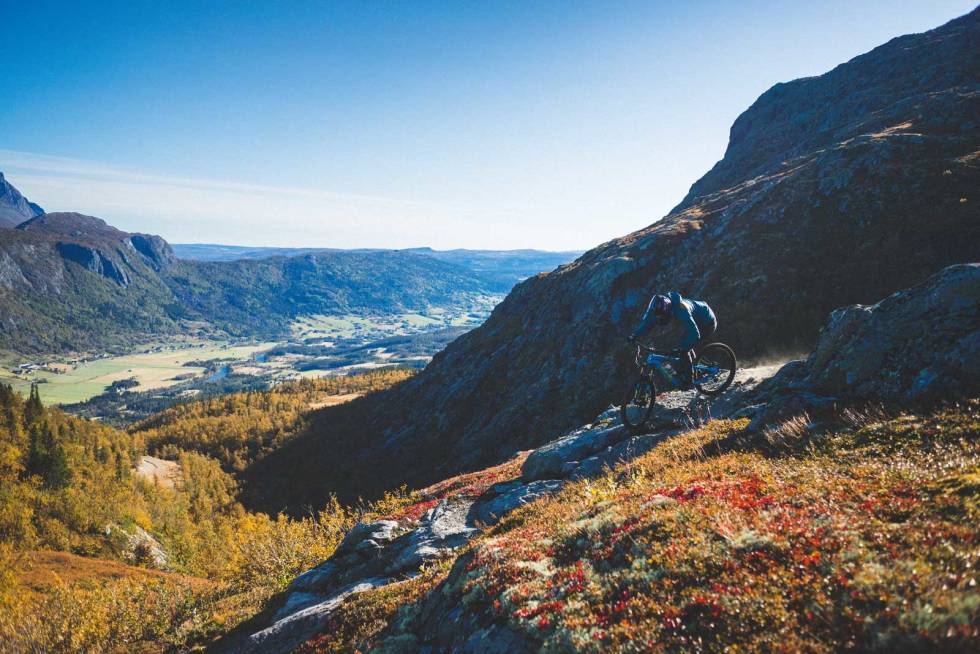 HEISASSISTERT: Peder Kirkebøen benytter seg flittig av heistilbudet i Hemsedal, selv om det til nå ikke har vært markedsført mye på sommeren. Det kommer det til å bli endring på. Hemsedal-stisykkel-2