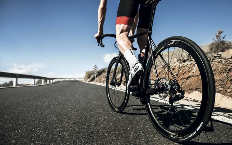 EVIGVARENDE: Tar du vare på navene og unngår velt, kan et slikt hjulsett vare livet ut. Foto: Jimmy Hansen. zipp 303