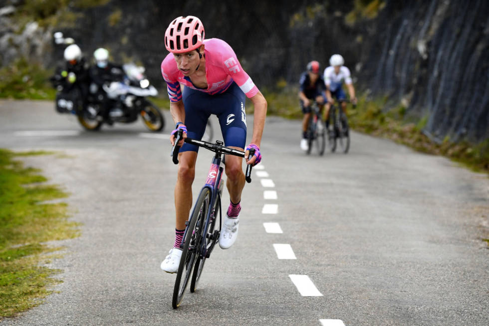STERKEST OPP ANGLIRU: Carthy tok en formidabel triumf på Alto de l'Angliru i fjorårets Vuelta, etter å ha distansert konkurrentene i avslutningen. Foto: Cor Vos hugh carthy giro d'italia 2021 favoritter