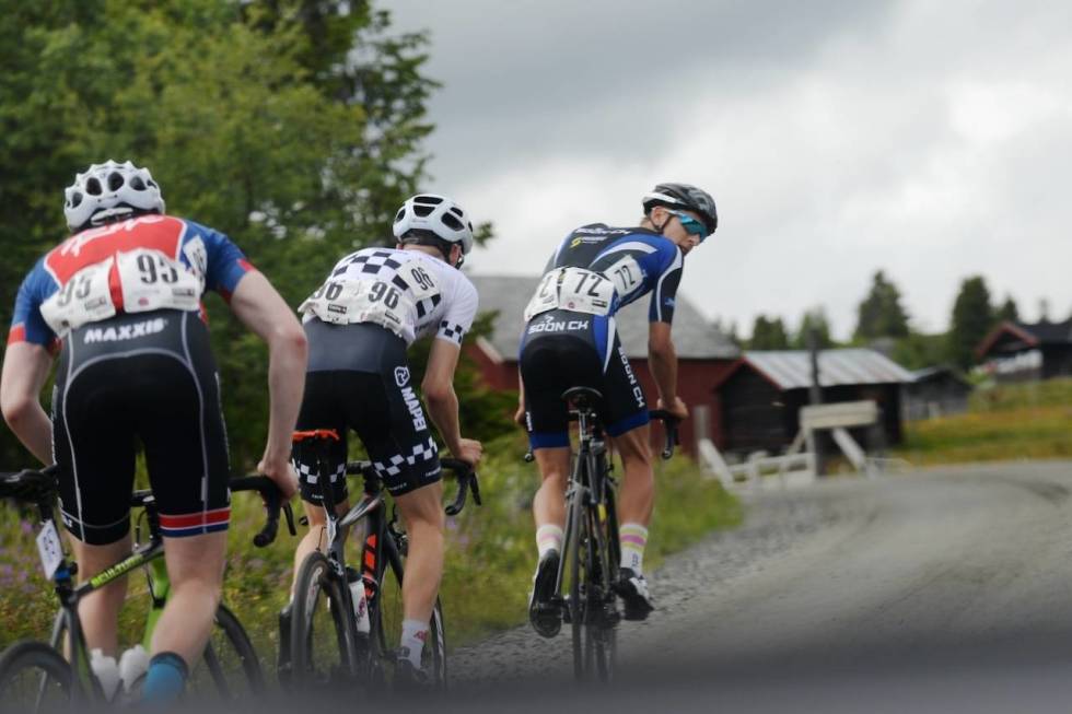 RITTOPPSETT: Gjør sykkelen så lett som mulig, og få på en rask tempodrakt. Illustrasjonsfoto fra klatreetappen i Tour de Hallingdal, 2018. Foto: Pål Westgaard. slik klatrer du fortere i bakkene