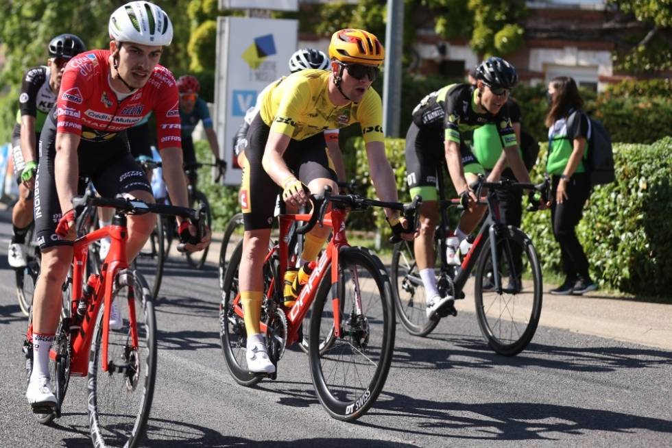 FORSVARTE SEG: Idar Andersen fulgte angrepene på den andre etappen av Tour de la Mirabelle. Foto: Mario Stiehl idar andersen uno-x pro cycling tour de la mirabelle 3