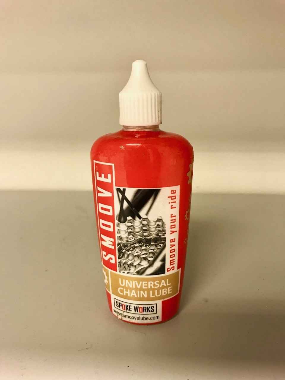 DRØY I BRUK: Vår 120ml flaske har holdt i flere måneder med bruk på flere sykler.