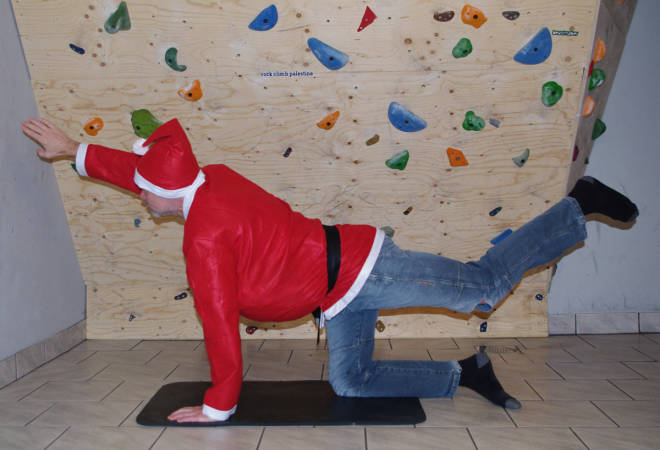 SPREK NISSE: Denne karen gir deg gode klatretreningstips hver eneste dag i adventstida! trening klatring